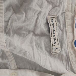 Abercrombie & Fitch Light Gray Shirt